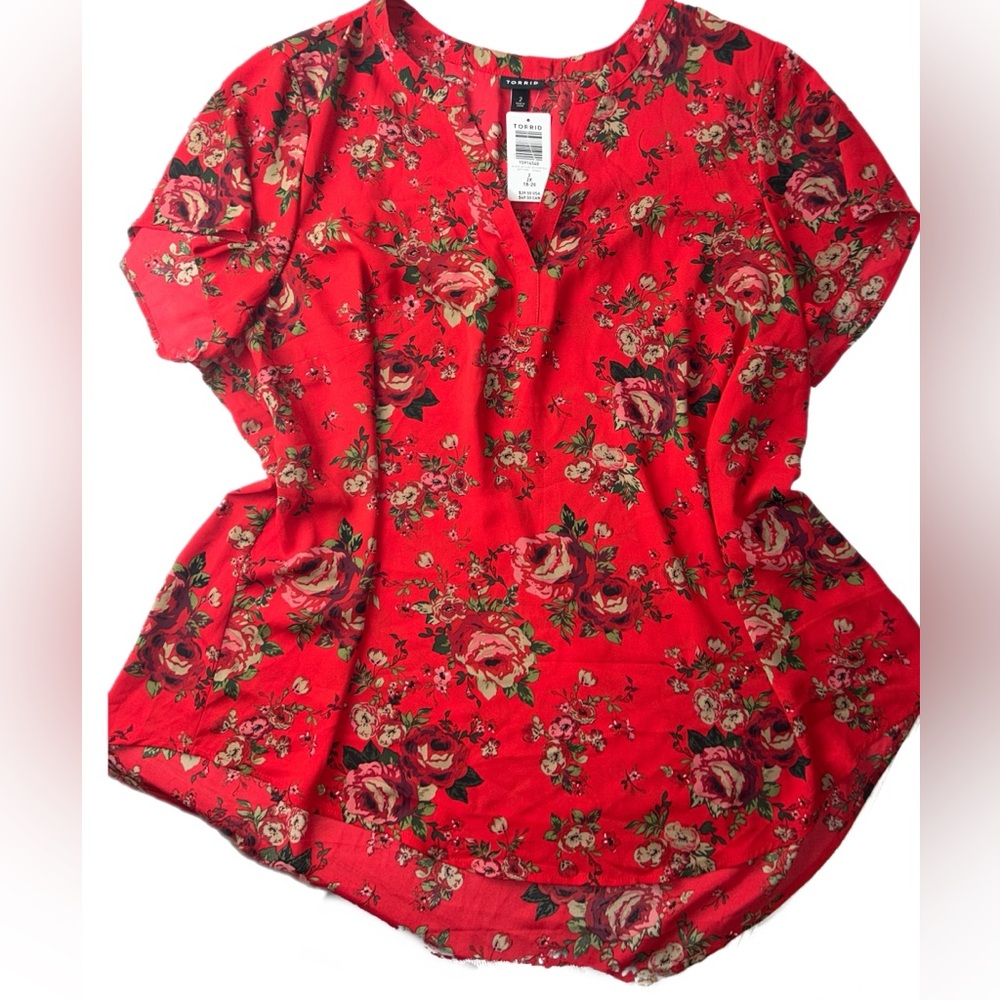 NWT Torrid Red Floral Relaxed Blouse 2X 18-20